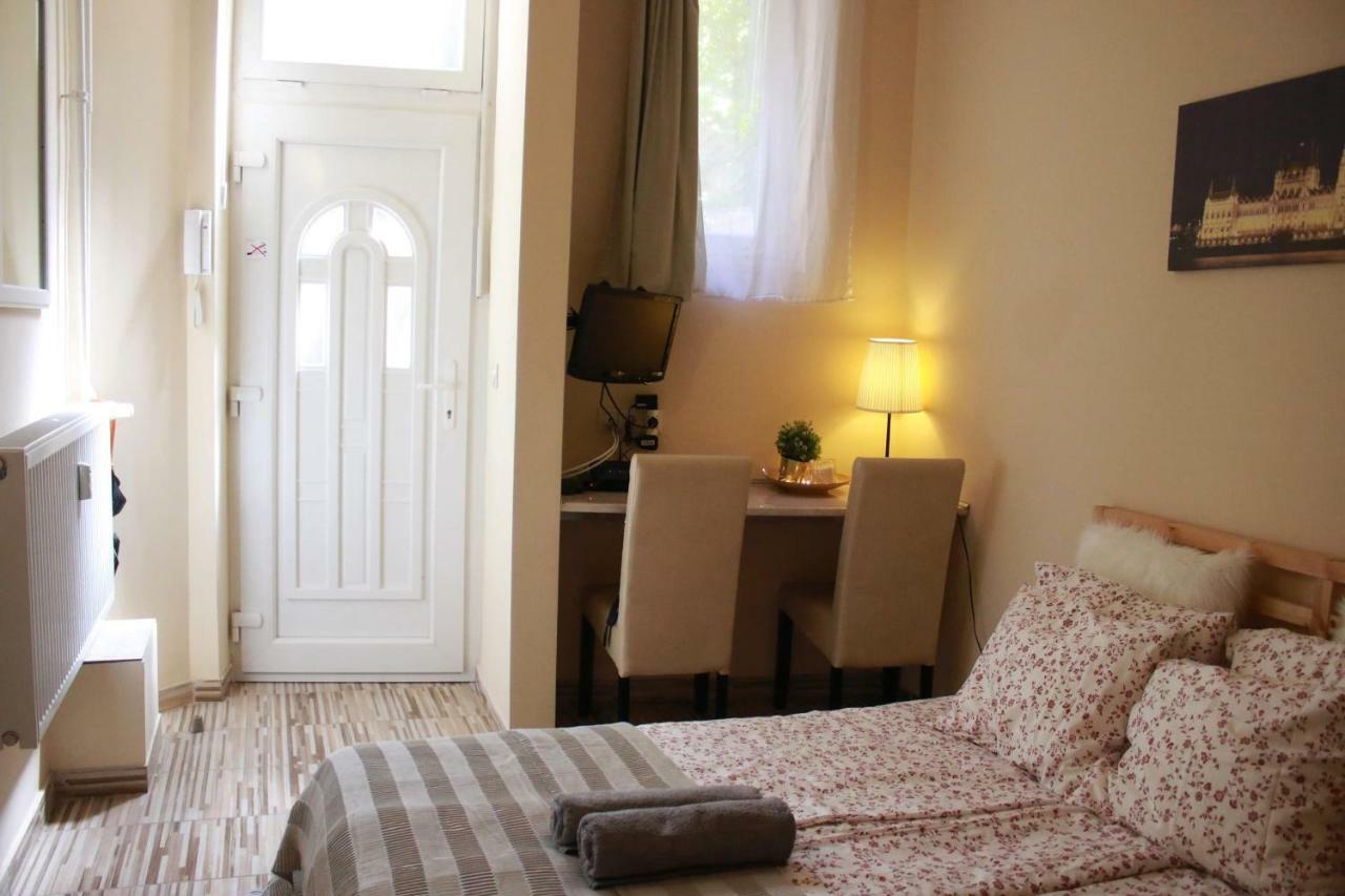 Budget Apartment บูดาเปสต์ ภายนอก รูปภาพ